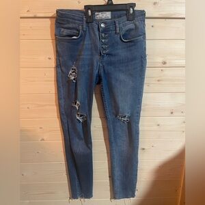 Free People Women's Skinny Jeans in Distressed Dark Blue Wash